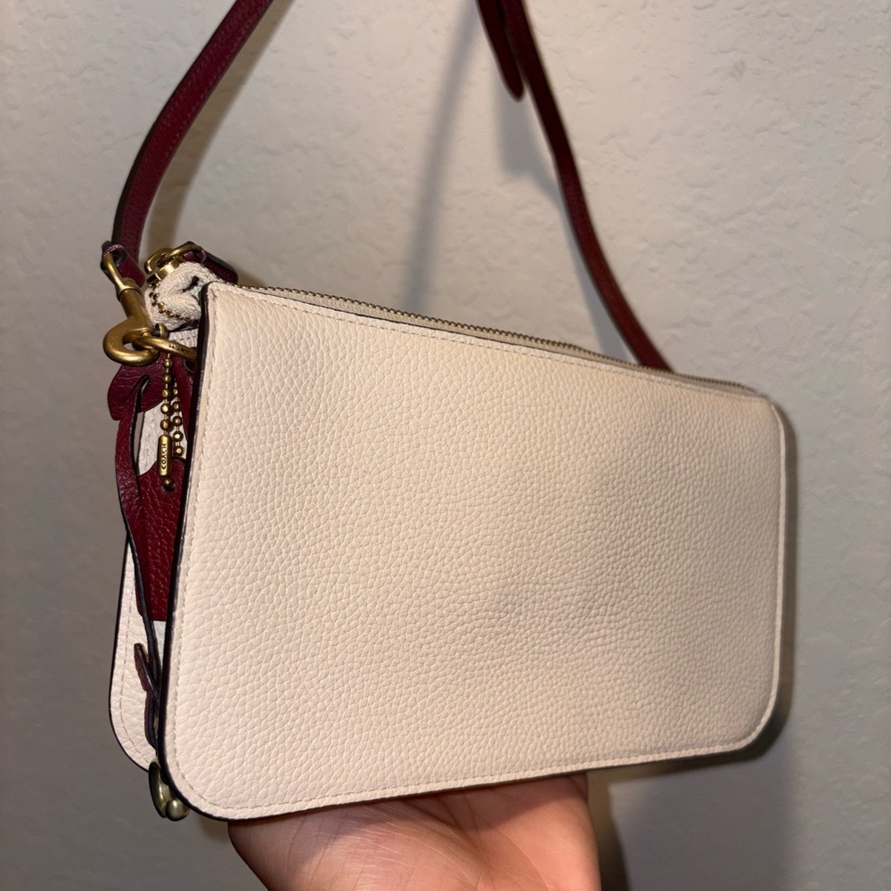 Coach Noa Pop up Messenger #C5368 - Picture 4 of 8